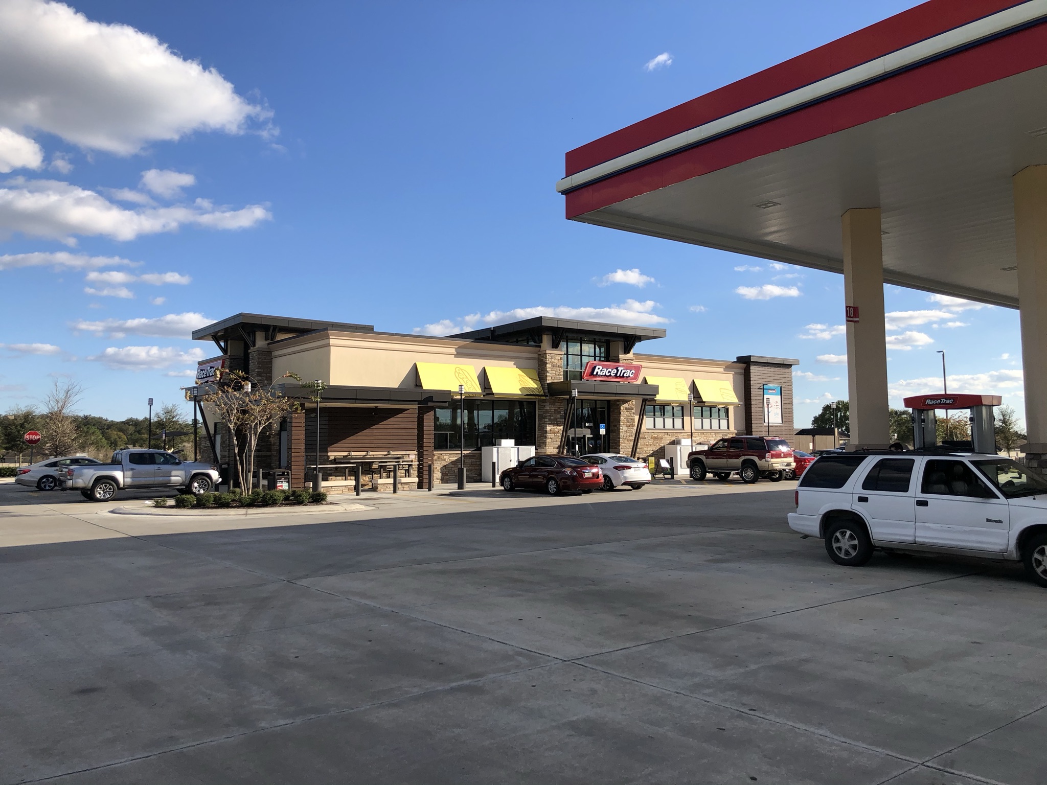 Available property at RaceTrac Exterior