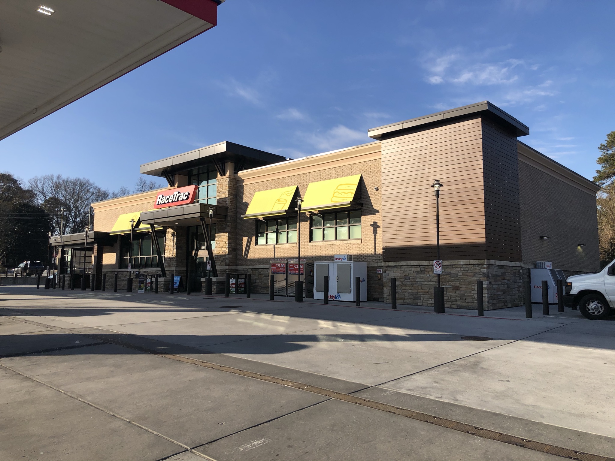Available property at RaceTrac Store Front