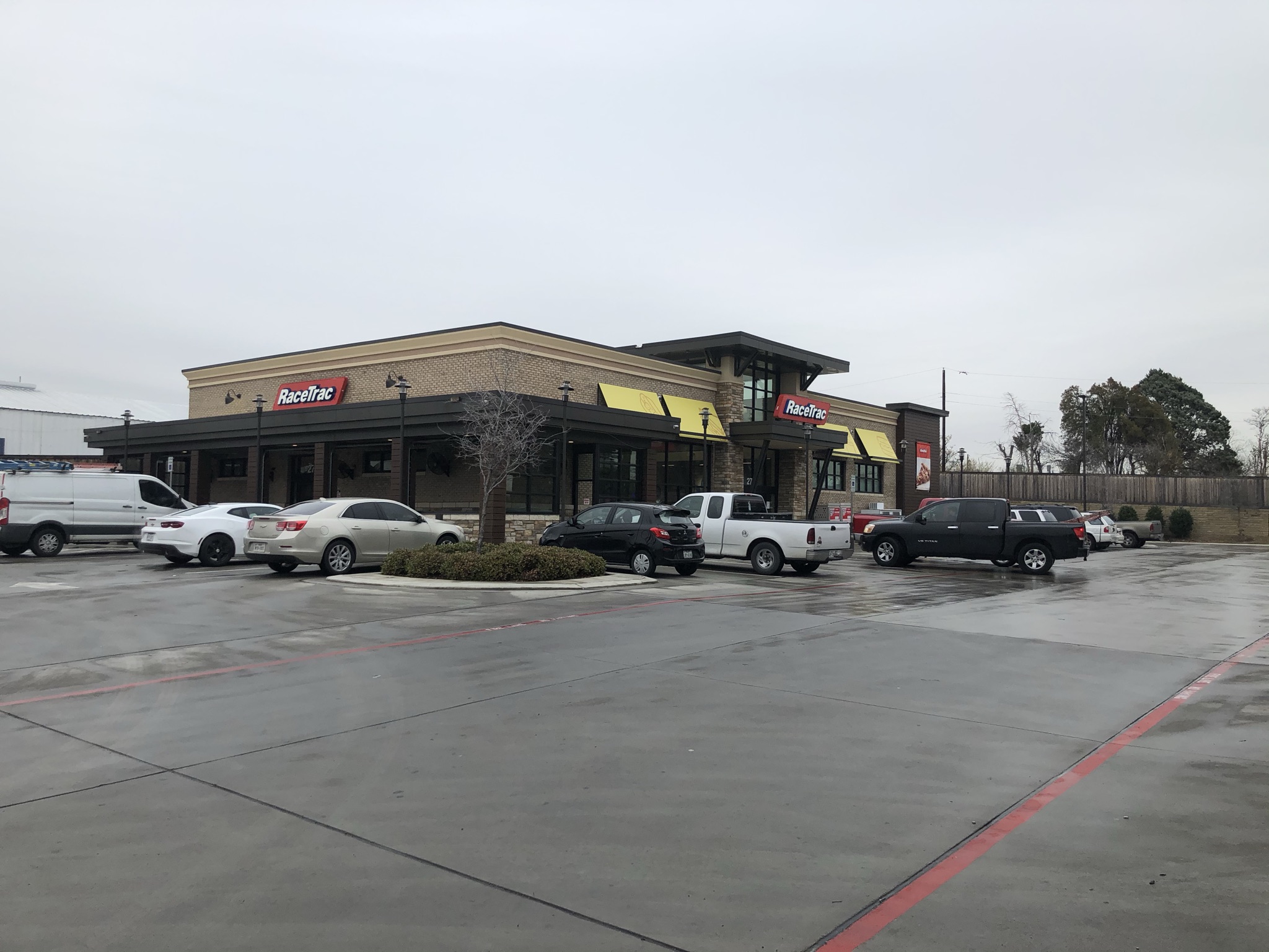 Available property at RaceTrac Store Exterior